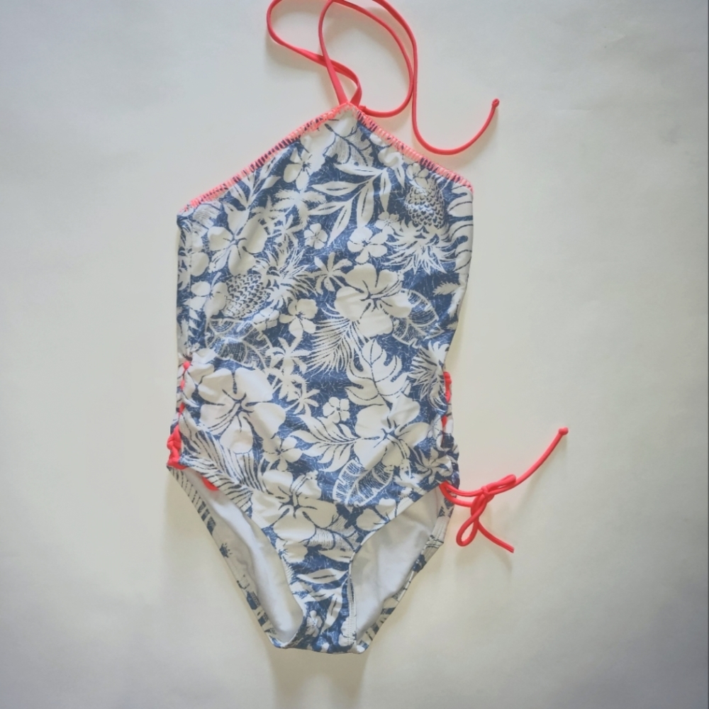 One piece swimsuit